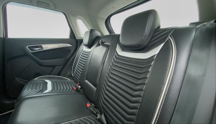 2016 Maruti Vitara Brezza ZDI PLUS DUAL TONE, Diesel, Manual, 85,272 km, Right Side Rear Door Cabin