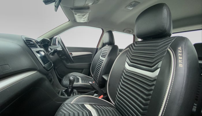 2016 Maruti Vitara Brezza ZDI PLUS DUAL TONE, Diesel, Manual, 85,272 km, Right Side Front Door Cabin