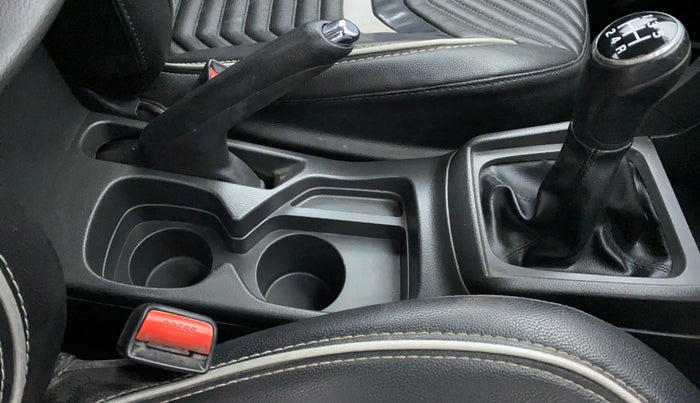 2016 Maruti Vitara Brezza ZDI PLUS DUAL TONE, Diesel, Manual, 85,272 km, Gear Lever