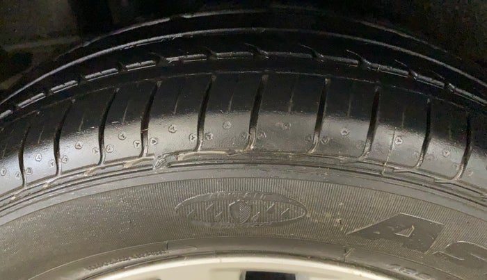 2023 Maruti Ciaz DELTA 1.5 SHVS MT PETROL, Petrol, Manual, 25,156 km, Right Rear Tyre Tread
