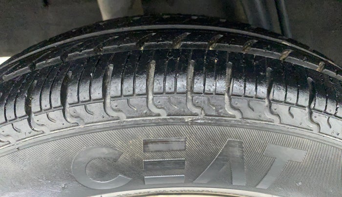 2017 Renault Kwid RXT, Petrol, Manual, 17,729 km, Right Rear Tyre Tread