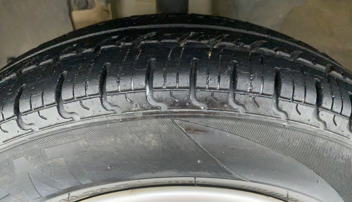 2017 Renault Kwid RXT, Petrol, Manual, 17,729 km, Left Front Tyre Tread