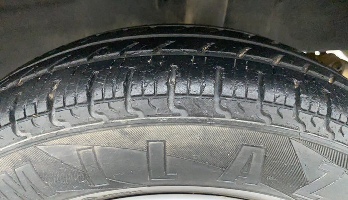 2017 Renault Kwid RXT, Petrol, Manual, 17,729 km, Left Rear Tyre Tread