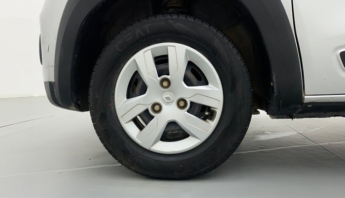 2017 Renault Kwid RXT, Petrol, Manual, 17,729 km, Left Front Wheel