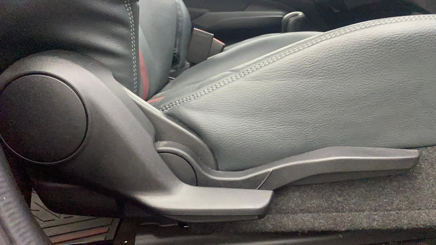 2025 Maruti Swift ZXi Plus Dual Tone AMT, Petrol, Automatic, 5,654 km, Driver Side Adjustment Panel