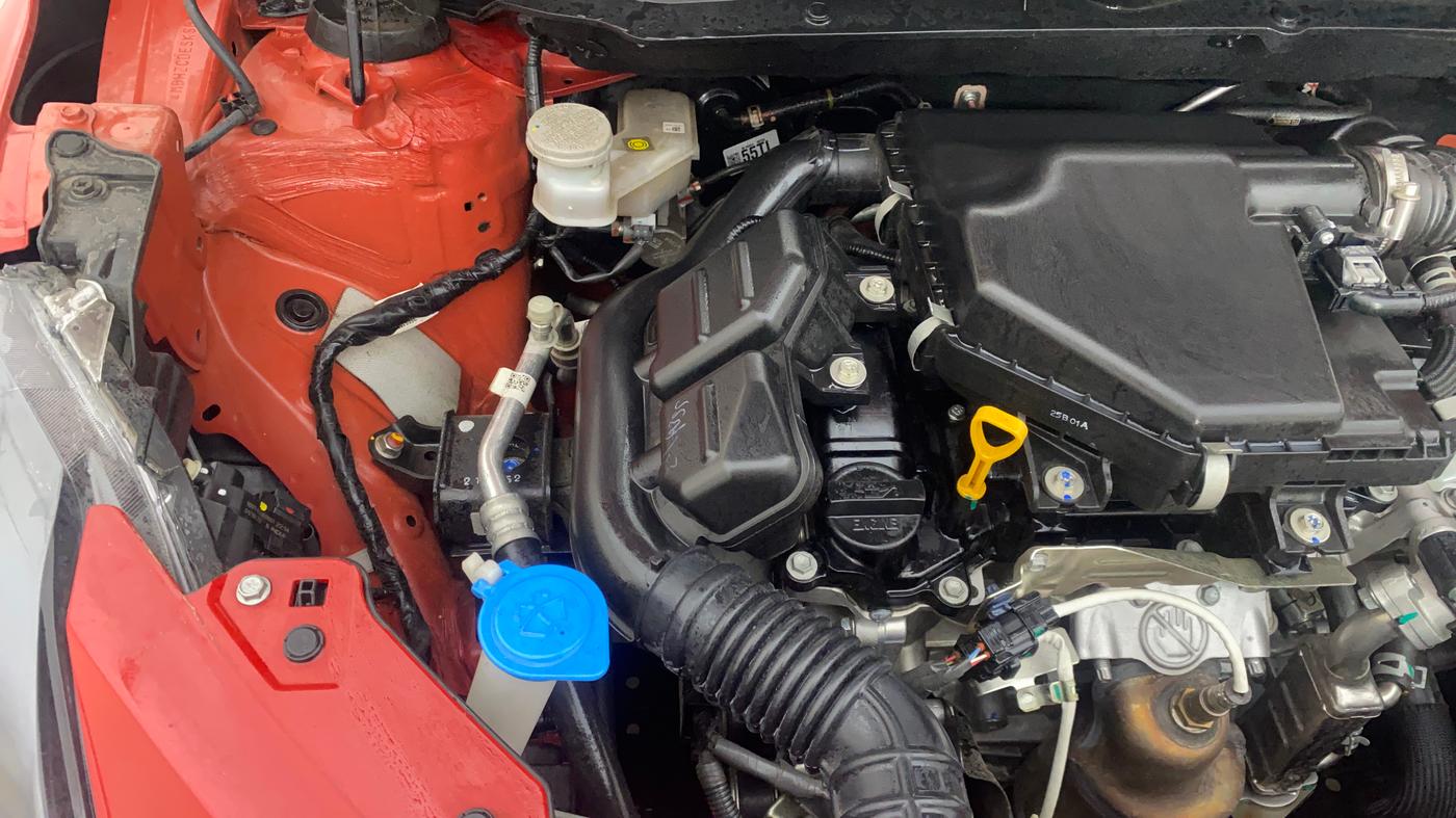 2025 Maruti Swift ZXi Plus Dual Tone AMT, Petrol, Automatic, 5,654 km, Engine View - Right