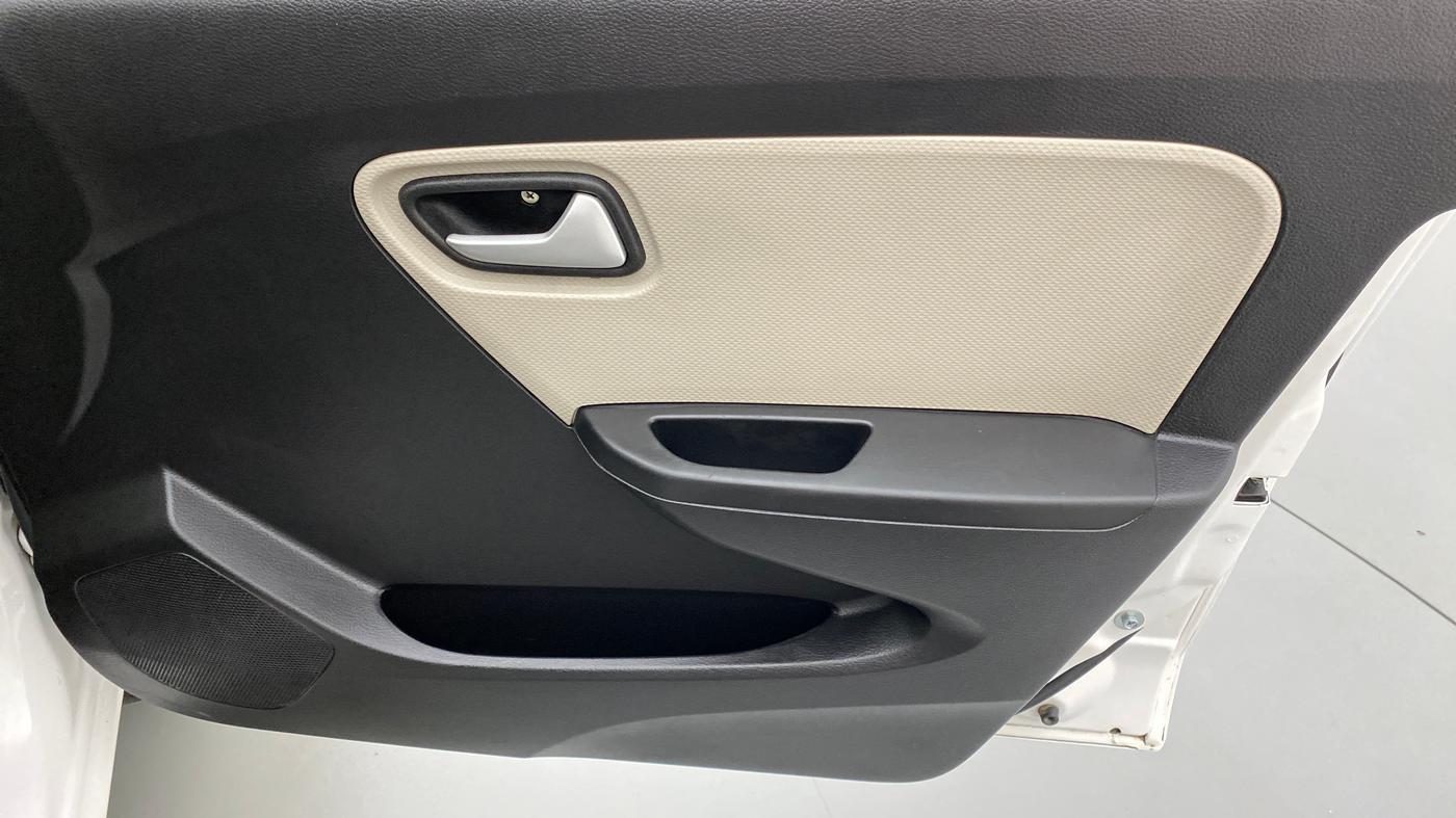 2022 Maruti Alto LXI OPT, Petrol, Manual, 4,064 km, Driver Side Door Panels Control