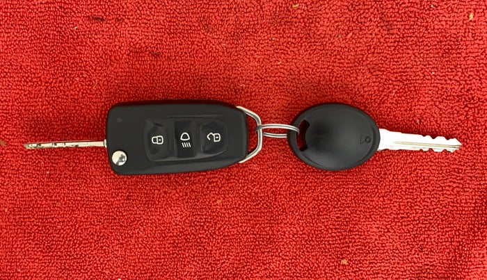 2018 Tata Tiago XM PETROL, Petrol, Manual, 57,439 km, Key Close Up