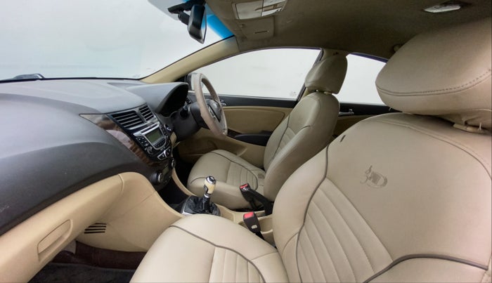 2011 Hyundai Verna FLUIDIC 1.6 CRDI EX, Diesel, Manual, 83,963 km, Right Side Front Door Cabin