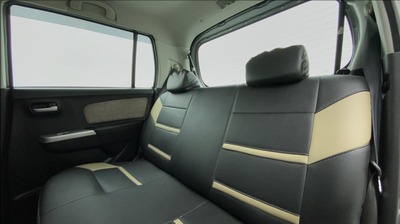 2015 Maruti Wagon R 1.0 VXI, Petrol, Manual, 26,359 km, Right Side Rear Door Cabin