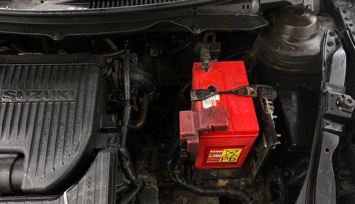 2017 Maruti Swift VXI O, Petrol, Manual, 90,205 km, Engine View - Left