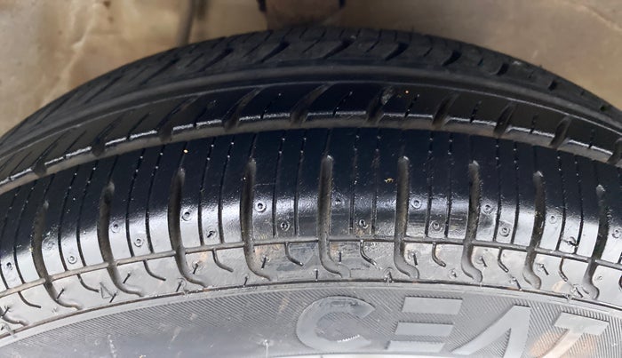 2017 Maruti Alto 800 LXI, Petrol, Manual, 36,775 km, Right Front Tyre Tread
