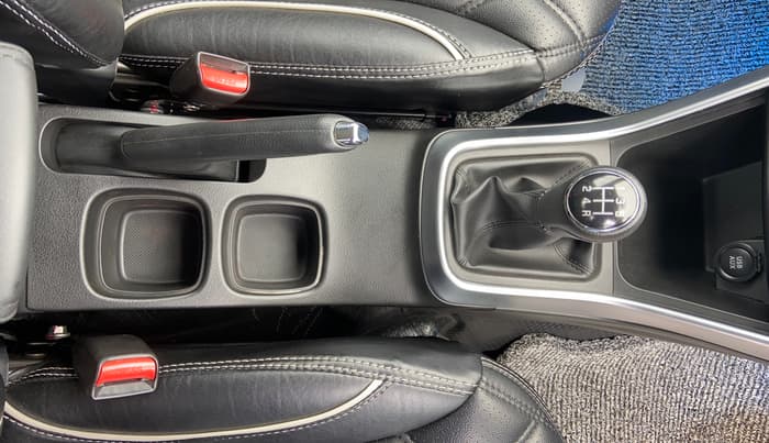 2021 Maruti S Cross ZETA 1.5, Petrol, Manual, 25,614 km, Gear Lever