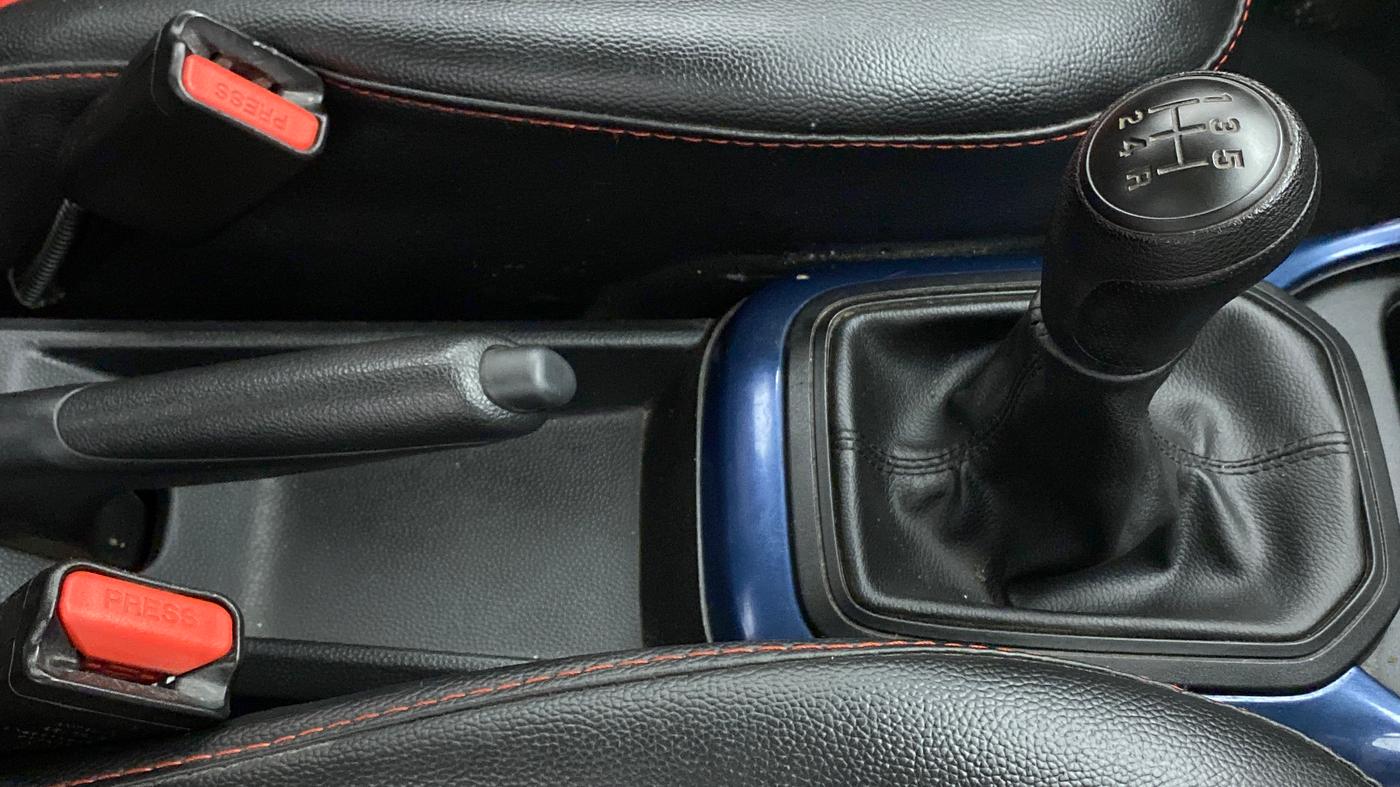 2021 Maruti IGNIS SIGMA 1.2, Petrol, Manual, 22,319 km, Gear Lever