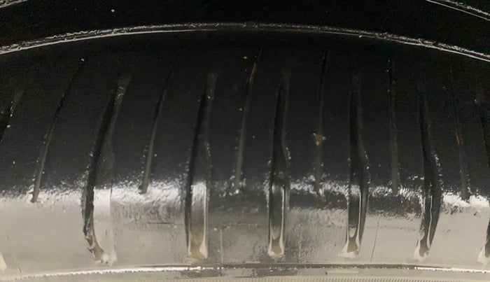 2017 Hyundai Creta SX PLUS 1.6 PETROL, Petrol, Manual, 99,631 km, Left Front Tyre Tread