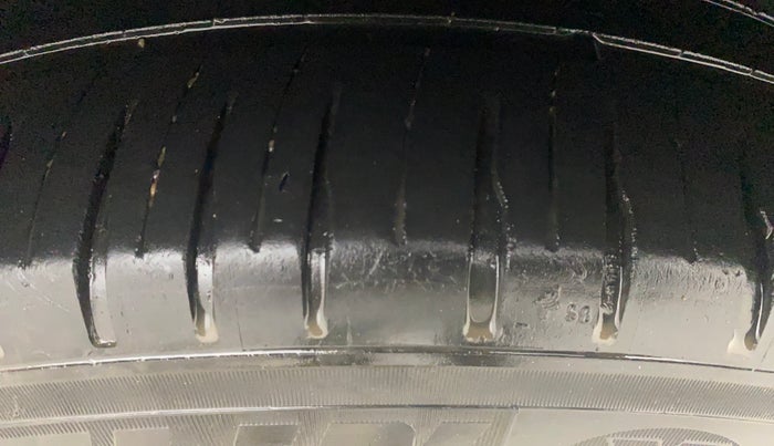 2017 Hyundai Creta SX PLUS 1.6 PETROL, Petrol, Manual, 99,631 km, Left Rear Tyre Tread