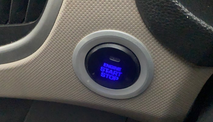 2017 Hyundai Creta SX PLUS 1.6 PETROL, Petrol, Manual, 99,631 km, Keyless Start/ Stop Button