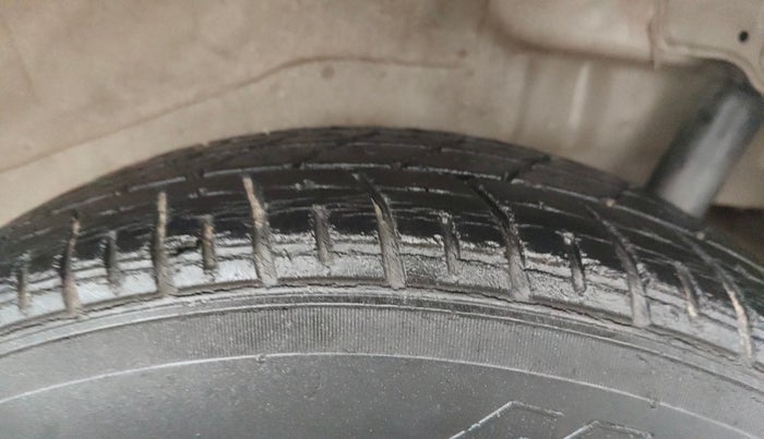 2015 Maruti Wagon R Stingray VXI, Petrol, Manual, 48,334 km, Left Rear Tyre Tread