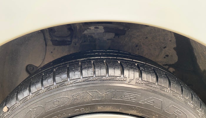 2015 Hyundai Grand i10 SPORTZ 1.2 KAPPA VTVT, Petrol, Manual, 6,138 km, Left Front Tyre Tread