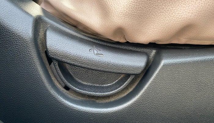 2015 Hyundai Grand i10 SPORTZ 1.2 KAPPA VTVT, Petrol, Manual, 6,138 km, Driver Side Adjustment Panel