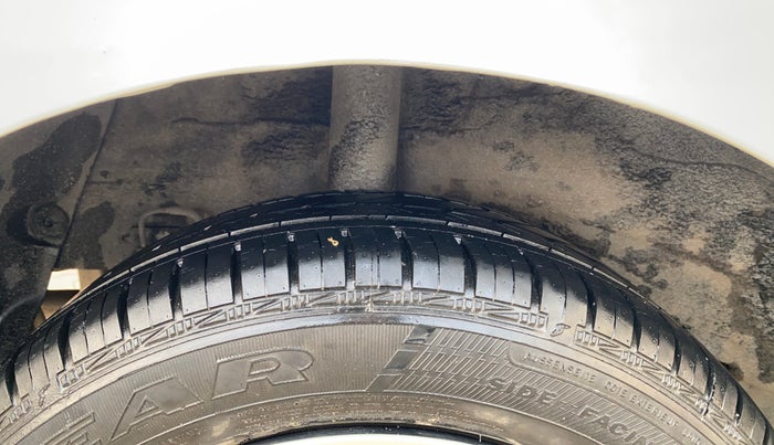 2015 Hyundai Grand i10 SPORTZ 1.2 KAPPA VTVT, Petrol, Manual, 6,138 km, Right Rear Tyre Tread