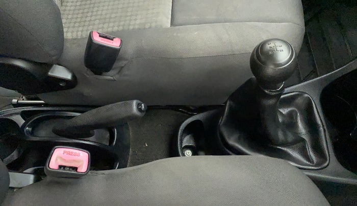 2011 Toyota Etios Liva V, Petrol, Manual, 46,096 km, Gear Lever