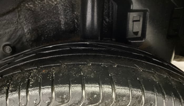 2015 Toyota Etios G, Petrol, Manual, 69,861 km, Left Rear Tyre Tread