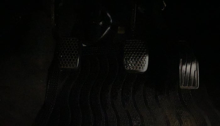 2015 Maruti Alto K10 VXI, Petrol, Manual, 84,364 km, Pedals