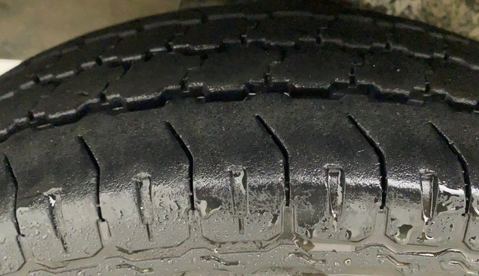 2019 Maruti Eeco 5 STR WITH A/C+HTR, Petrol, Manual, 47,246 km, Left Front Tyre Tread