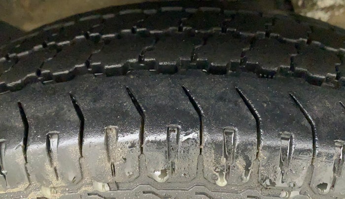 2019 Maruti Eeco 5 STR WITH A/C+HTR, Petrol, Manual, 47,246 km, Right Front Tyre Tread