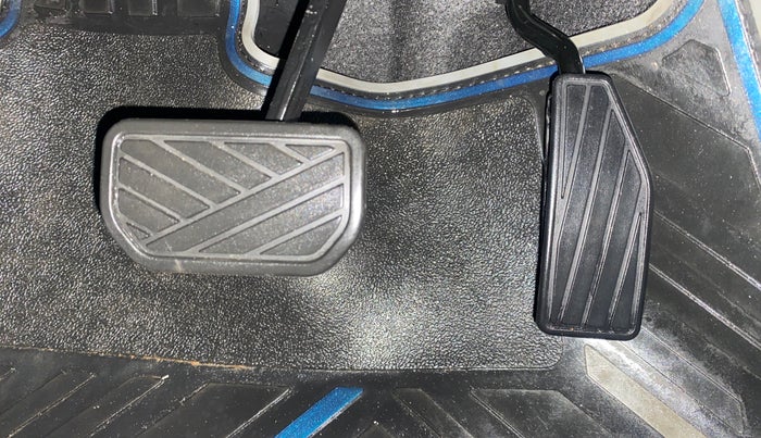 2022 Maruti IGNIS ALPHA 1.2 AMT, Petrol, Automatic, 2,861 km, Pedals