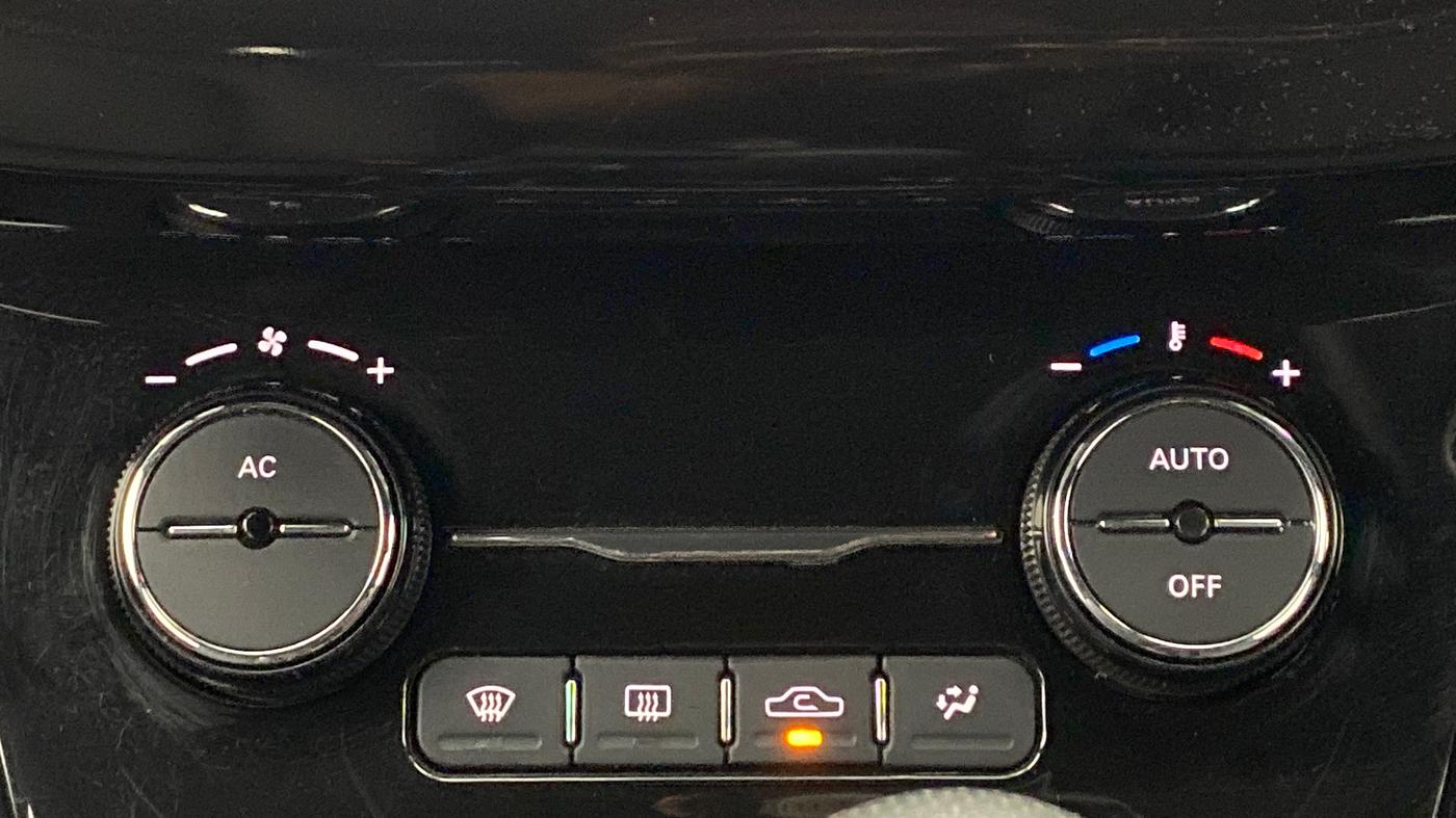 2021 Tata NEXON XZA+ DARK EDITION 1.2 RTN, Petrol, Automatic, 5,420 km, Automatic Climate Control