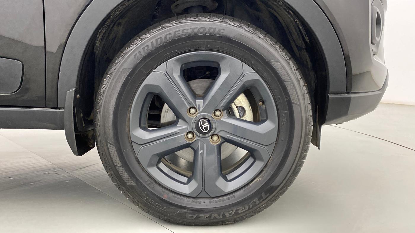 2021 Tata NEXON XZA+ DARK EDITION 1.2 RTN, Petrol, Automatic, 5,420 km, Right Front Wheel