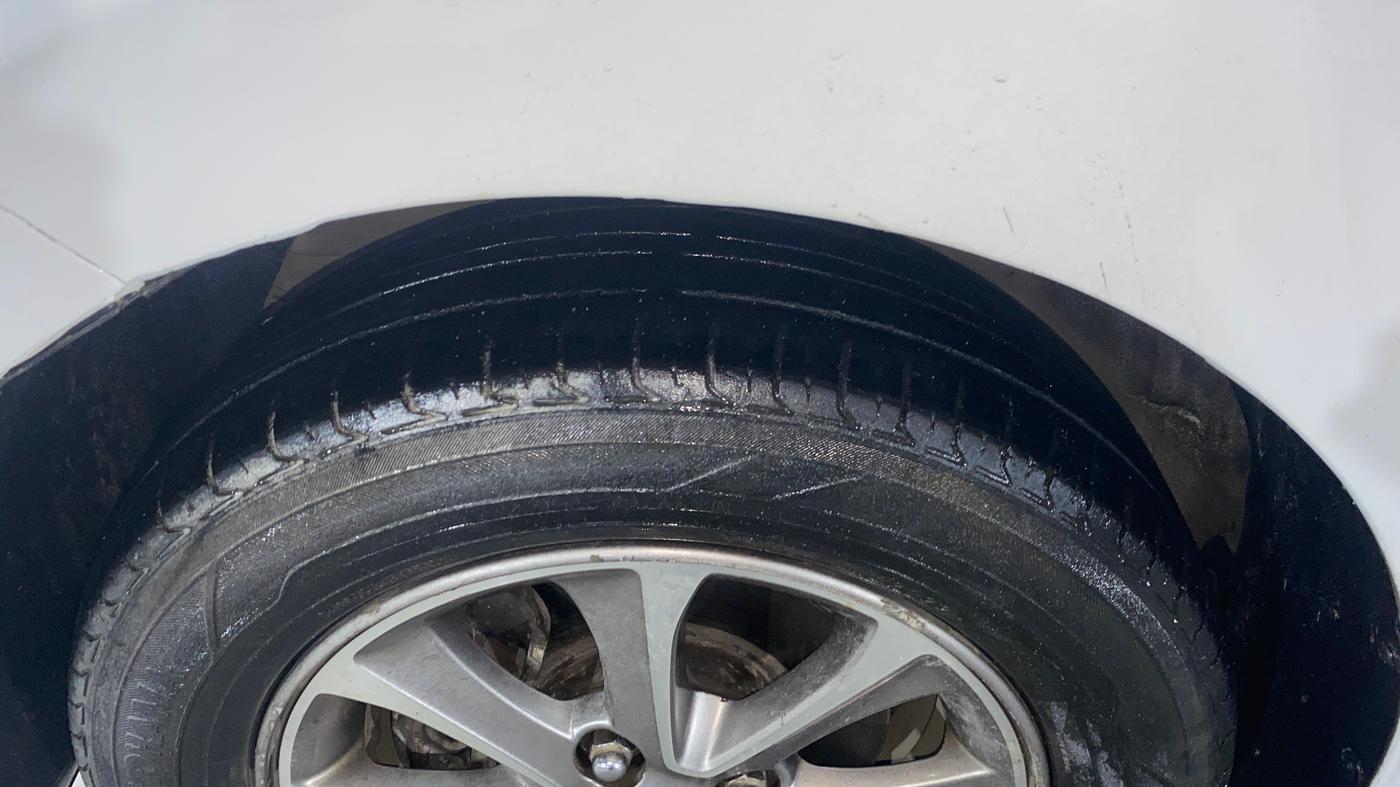 2016 Hyundai Grand i10 ASTA (O) 1.2 KAPPA VTVT, Petrol, Manual, 66,953 km, Left Front Tyre Tread