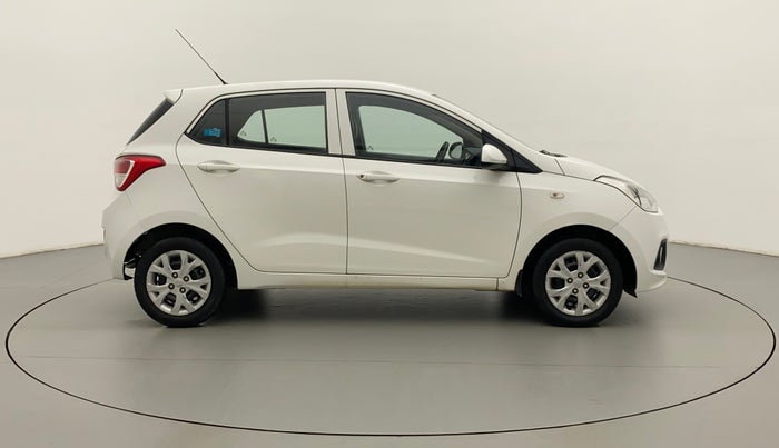 2016 Hyundai Grand i10 MAGNA 1.2 KAPPA VTVT, Petrol, Manual, 38,428 km, Right Side View