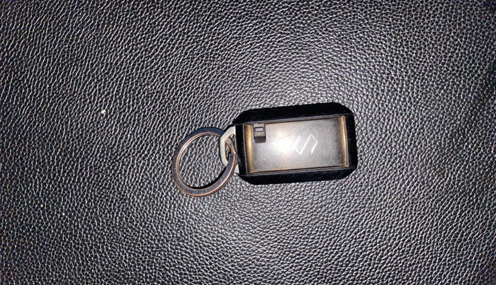 2021 Maruti Baleno ALPHA PETROL 1.2, Petrol, Manual, 41,236 km, Key Close Up