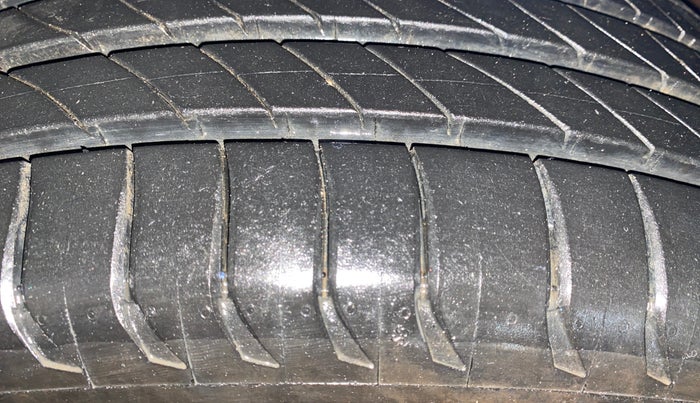 2021 Maruti Baleno ALPHA PETROL 1.2, Petrol, Manual, 41,236 km, Right Front Tyre Tread