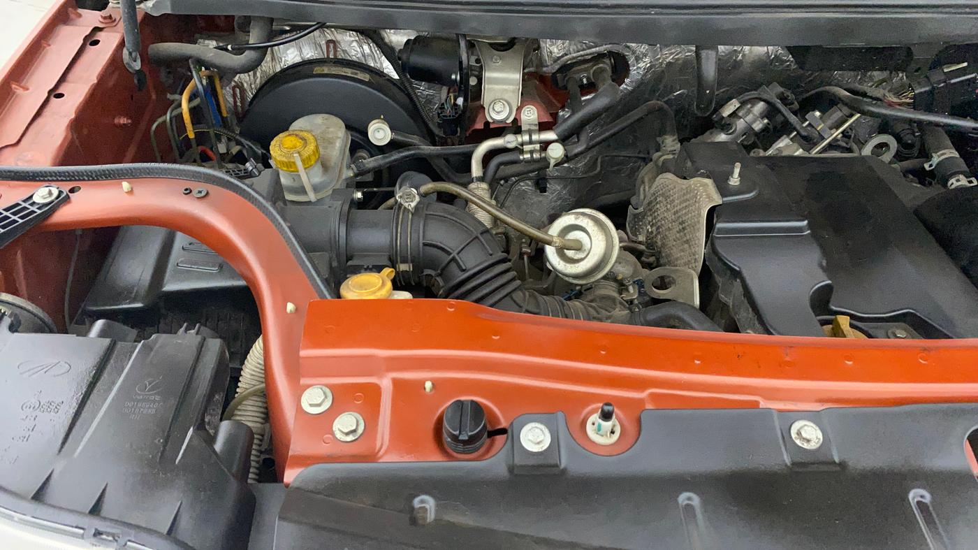2016 Mahindra TUV300 T8, Diesel, Manual, 76,139 km, Engine View - Right