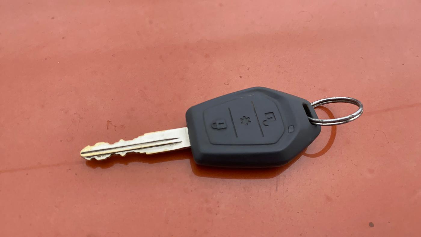 2016 Mahindra TUV300 T8, Diesel, Manual, 76,139 km, Key Close Up