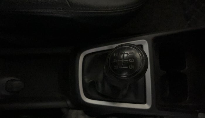 2020 Maruti Swift LXI, Petrol, Manual, 32,662 km, Gear Lever