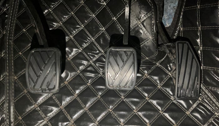 2020 Maruti Swift LXI, Petrol, Manual, 32,662 km, Pedals