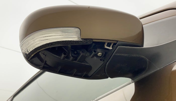 2016 Maruti Ciaz ZDI SHVS, Diesel, Manual, 48,096 km, Right rear-view mirror - Mirror motor not working