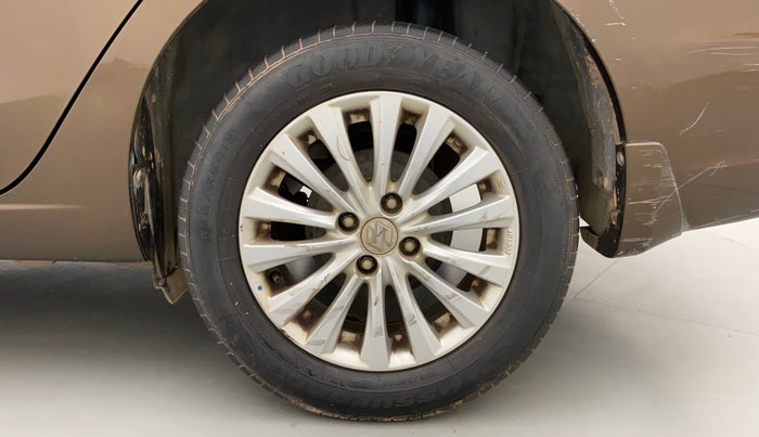 2016 Maruti Ciaz ZDI SHVS, Diesel, Manual, 48,096 km, Left Rear Wheel