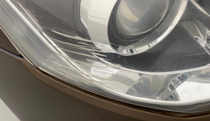 2016 Maruti Ciaz ZDI SHVS, Diesel, Manual, 48,096 km, Right headlight - Minor scratches