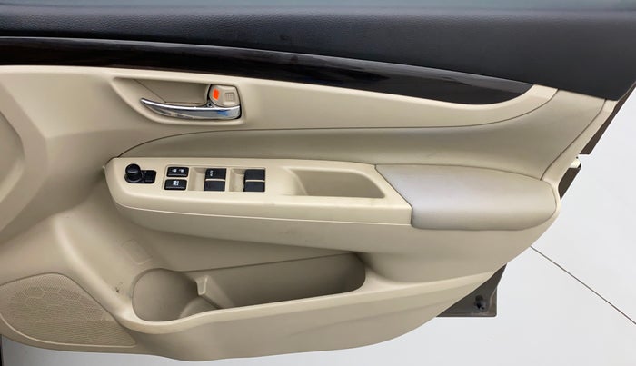 2016 Maruti Ciaz ZDI SHVS, Diesel, Manual, 48,096 km, Driver Side Door Panels Control