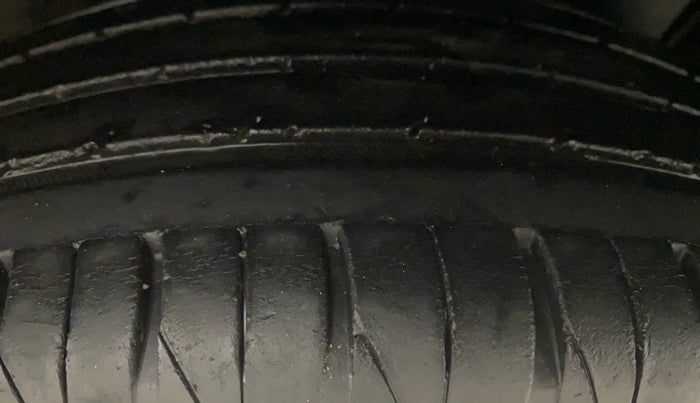 2020 KIA SONET GTX PLUS 1.5 AT, Diesel, Automatic, 34,429 km, Left Rear Tyre Tread