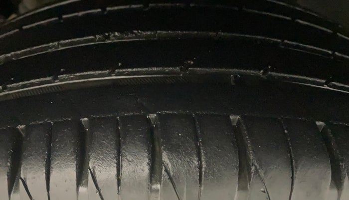 2020 KIA SONET GTX PLUS 1.5 AT, Diesel, Automatic, 34,429 km, Right Rear Tyre Tread