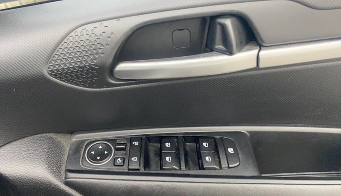 2020 KIA SONET GTX PLUS 1.5 AT, Diesel, Automatic, 34,429 km, Driver Side Door Panels Control