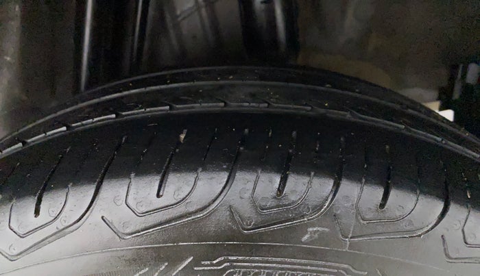 2018 Honda City 1.5L I-VTEC V MT, CNG, Manual, 1,11,569 km, Left Rear Tyre Tread
