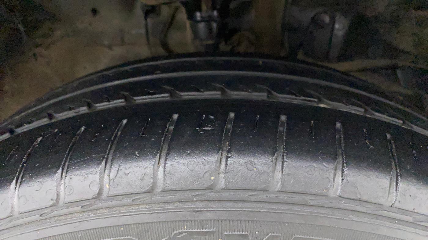 2018 Honda City 1.5L I-VTEC V MT, CNG, Manual, 1,11,569 km, Right Front Tyre Tread